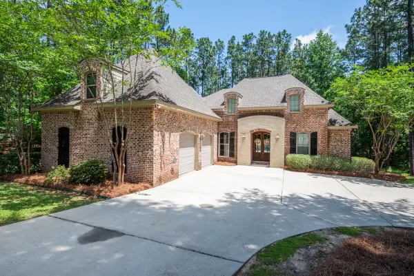 8 Clermont Point, Hattiesburg, MS 39402