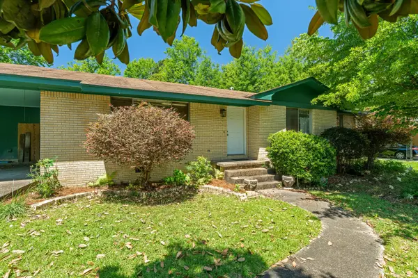 1009 Velma St., Hattiesburg, MS 39402