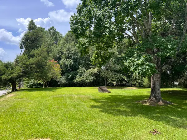 605 Elm St., Ellisville, MS 39437