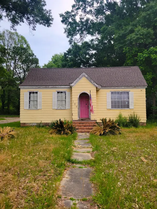 106 Martin Luther King Dr., Columbia, MS 39429