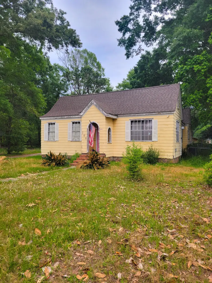 106 Martin Luther King Dr., Columbia, MS 39429 - #2