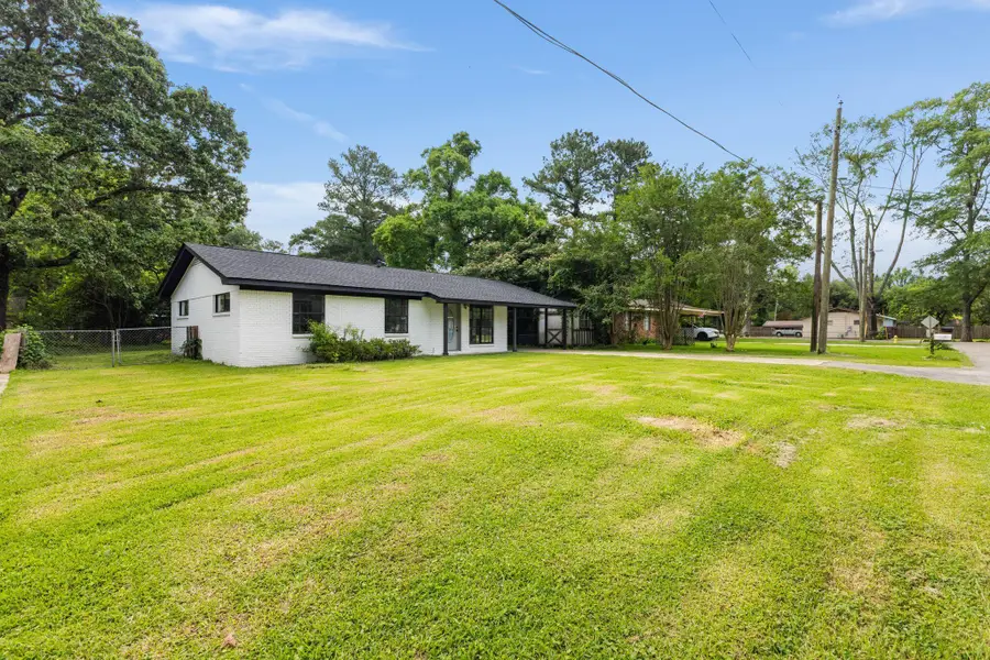202 Elizabeth Ave., Petal, MS 39465 - #2