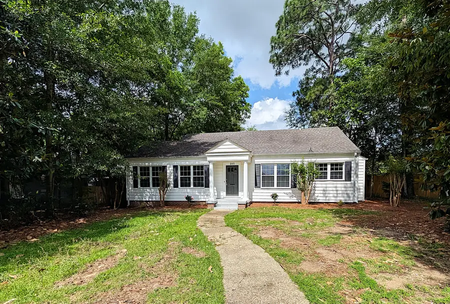 203 S 21st Ave., Hattiesburg, MS 39401 - #2