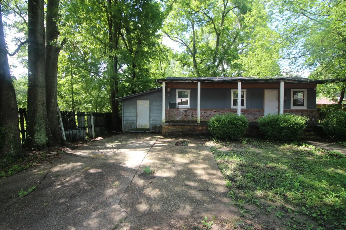 928 1/2 Martin Luther King Ave., Laurel, MS 39440 - #1