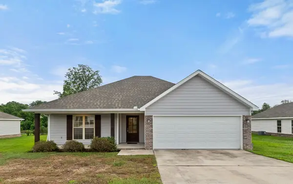 32 Cosmos, Hattiesburg, MS 39402