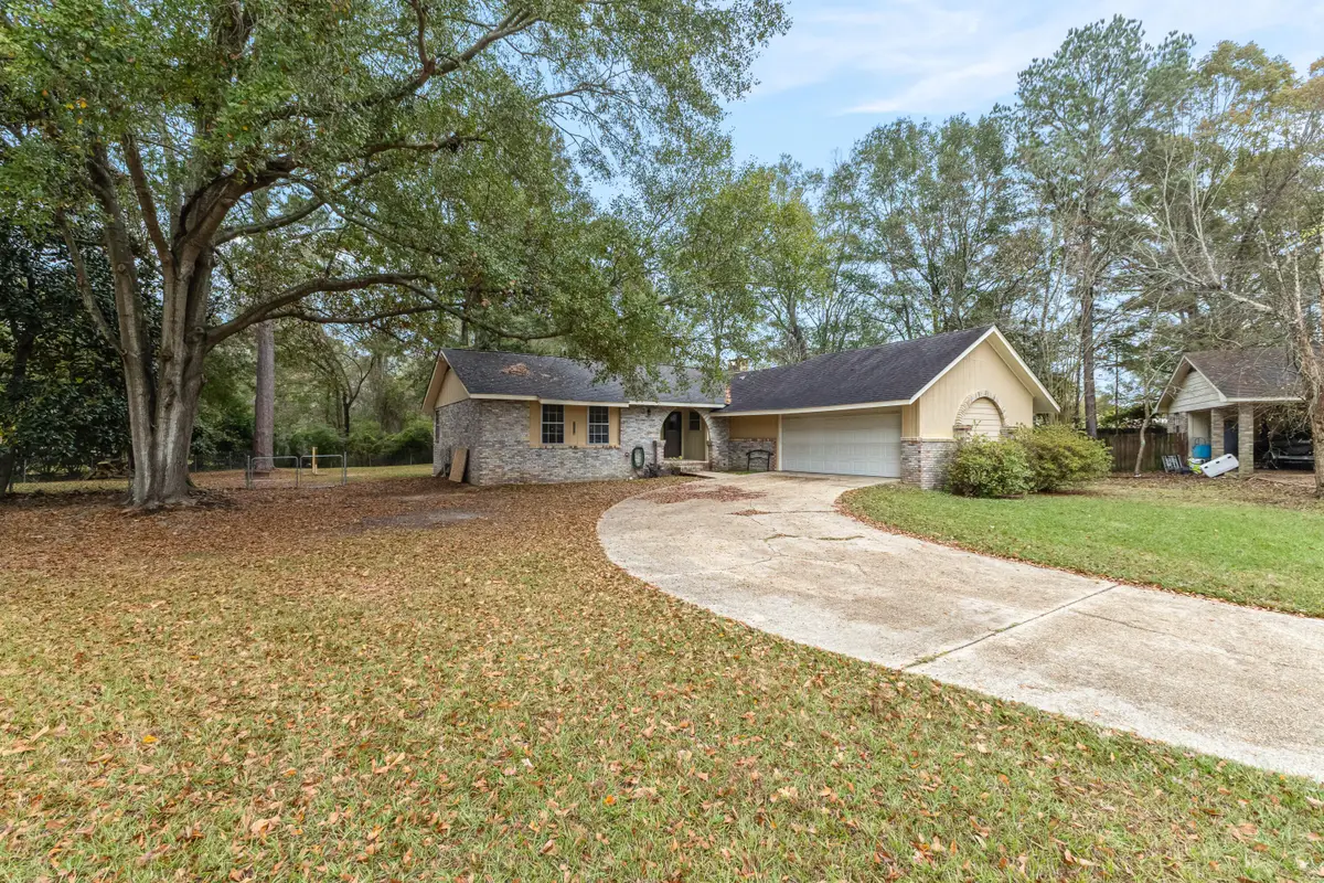 2101 Sunset Dr., Hattiesburg, MS 39402 - #1