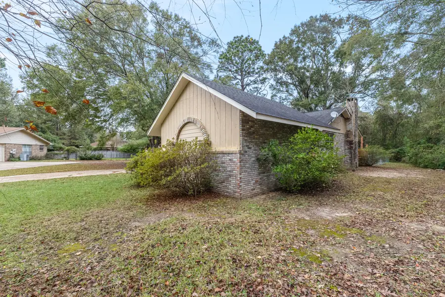 2101 Sunset Dr., Hattiesburg, MS 39402 - #3