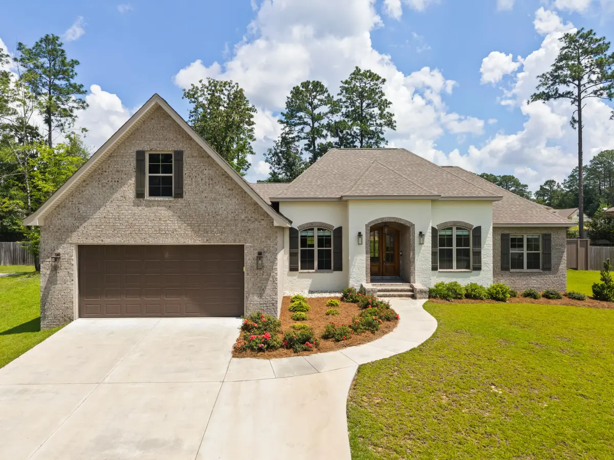 32 Carlsbad, Hattiesburg, MS 39402 - #1