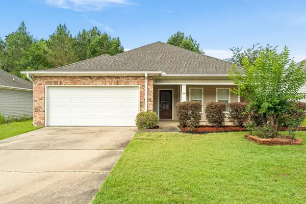 28 Clear Springs, Hattiesburg, MS 39402