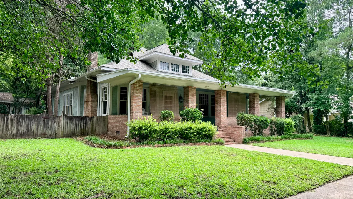 307 4th Ave., Hattiesburg, MS 39401 - #1