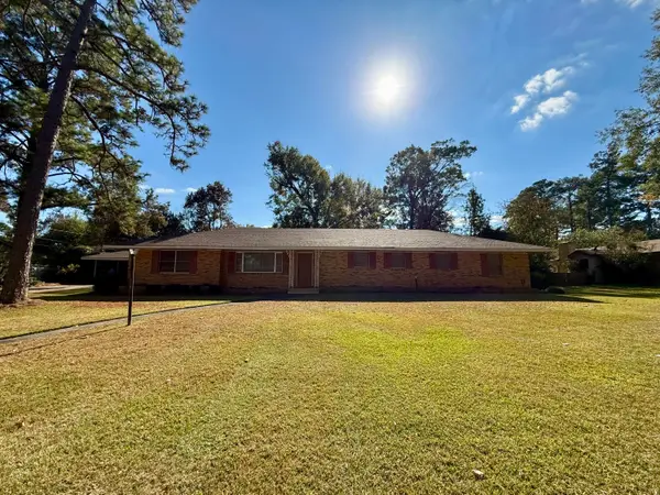1606 Church St., Columbia, MS 39429