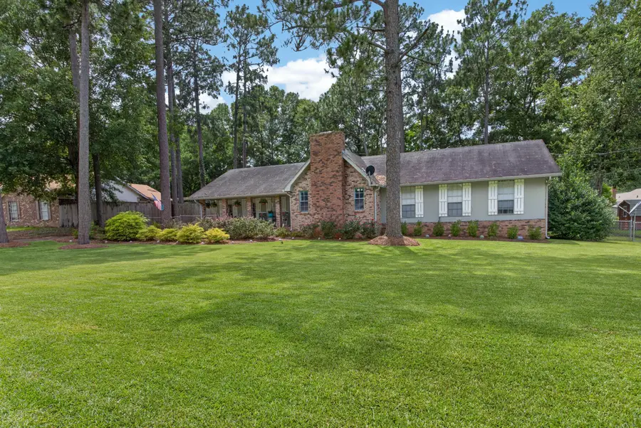 603 Maplewood Dr., Hattiesburg, MS 39402 - #2