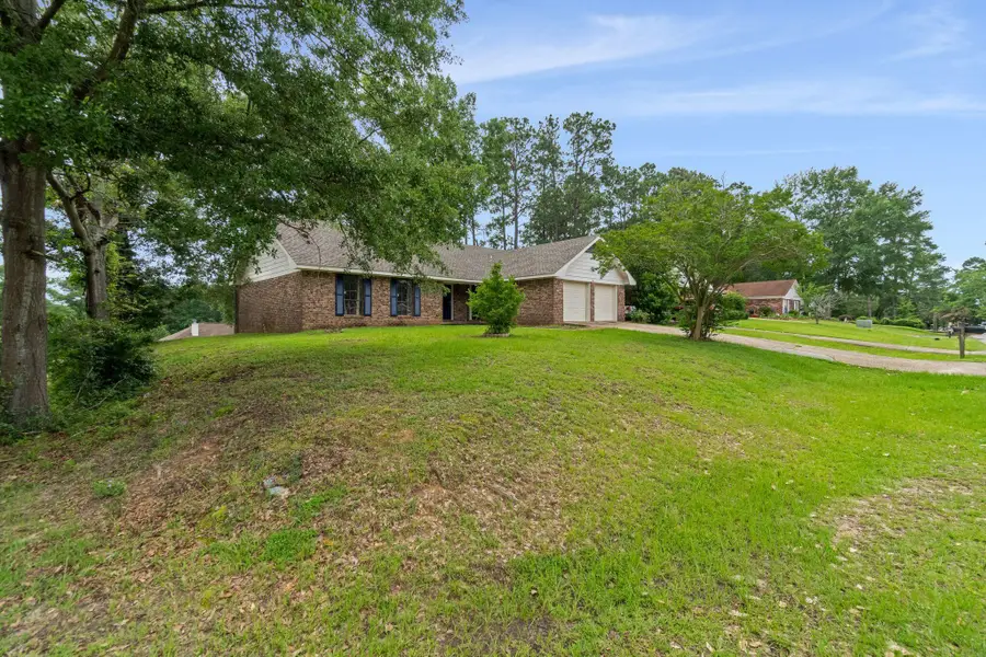 400 Hacienda Ave., Hattiesburg, MS 39402 - #3