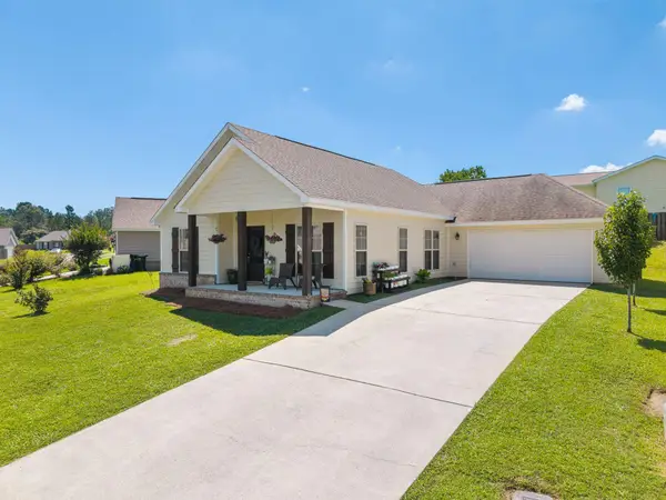 27 Cosmos, Hattiesburg, MS 39402