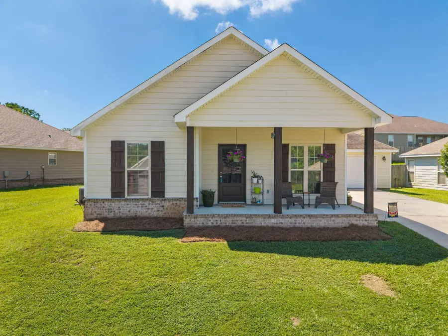 27 Cosmos, Hattiesburg, MS 39402 - #2