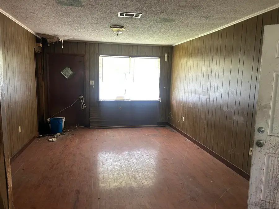 2 Magnolia St., Hattiesburg, MS 39402 - #3