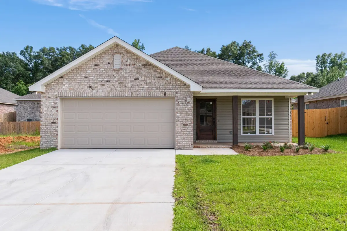 12 Jackson Square Dr., Hattiesburg, MS 39402 - #1