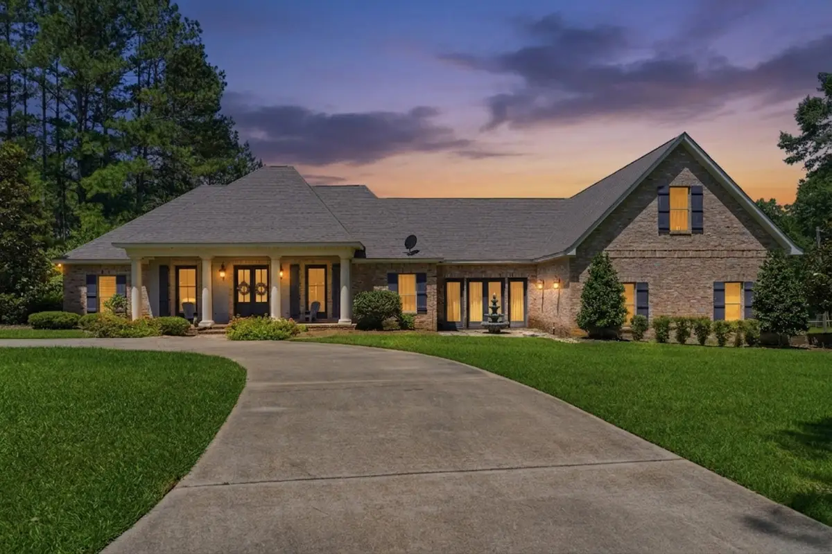 123 Higgins, Sumrall, MS 39482 - #1