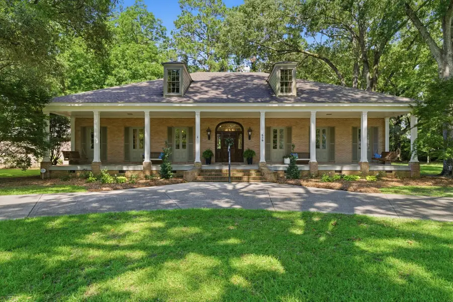 616 East Ave., Columbia, MS 39429 - #2