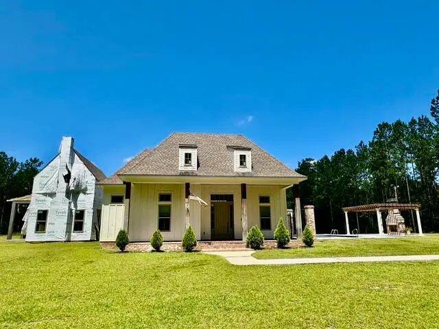 207 Lott Town, Hattiesburg, MS 39402 - #1
