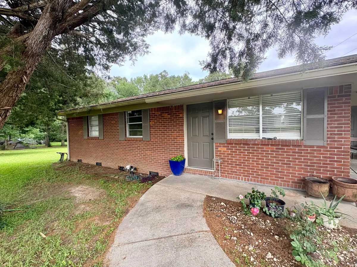 102 Circle Dr., Sumrall, MS 39482 - #1
