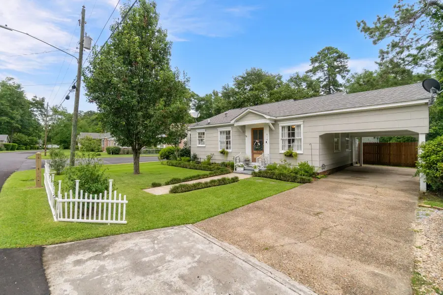 414 S 13th Ave., Hattiesburg, MS 39401 - #2