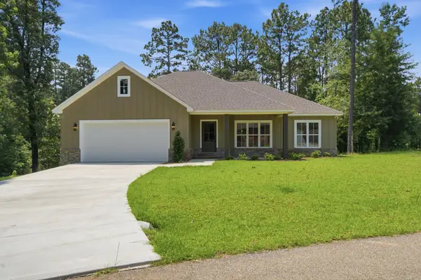 7 St Augustine Ave., Hattiesburg, MS 39402