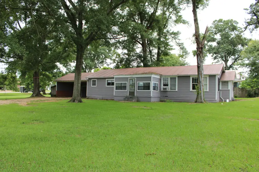 105 Cherry Ave., New Hebron, MS 39140 - #3