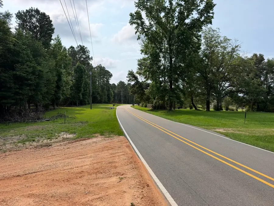 550 Scruggs Rd., Sumrall, MS 39482 - #3