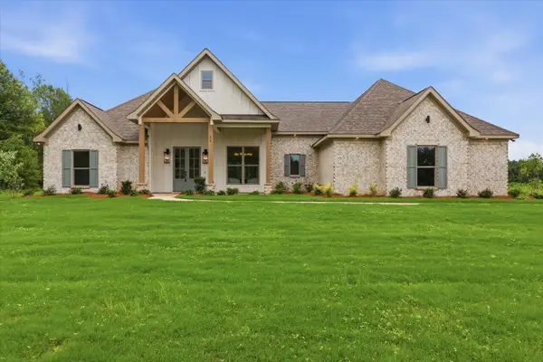 619 Dry Creek, Magee, MS 39111