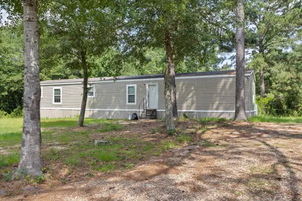 105 Midway Church Rd., Sumrall, MS 39482
