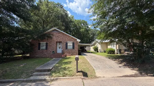 909 Porter St., Columbia, MS 39429