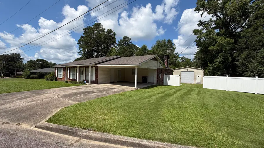 1307 Pinehurst Dr., Columbia, MS 39429 - #3