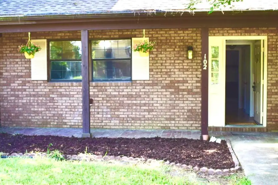 102 Brookwood Ln., Hattiesburg, MS 39401 - #2
