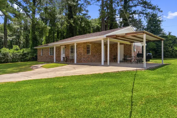 1329 Dan St., Prentiss, MS 39474
