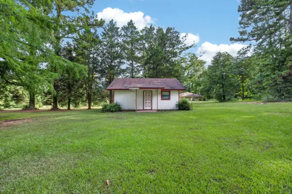 927 Crooked Creek, Silver Creek, MS 39663