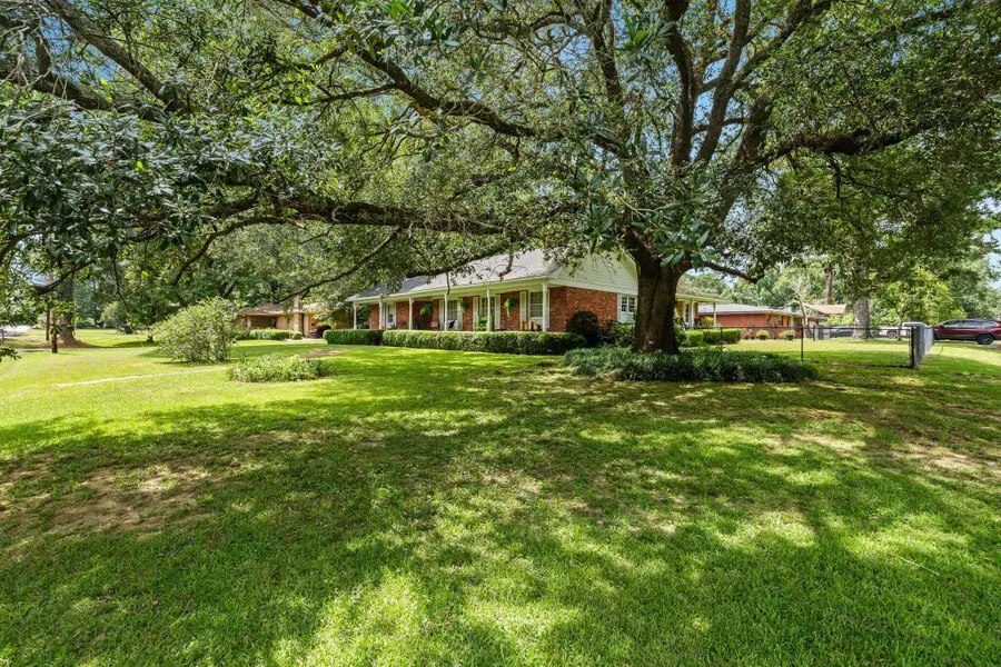 703 W 29th St., Laurel, MS 39440 - #2