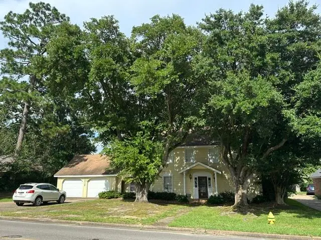 910 S 34th Ave., Hattiesburg, MS 39402 - #2