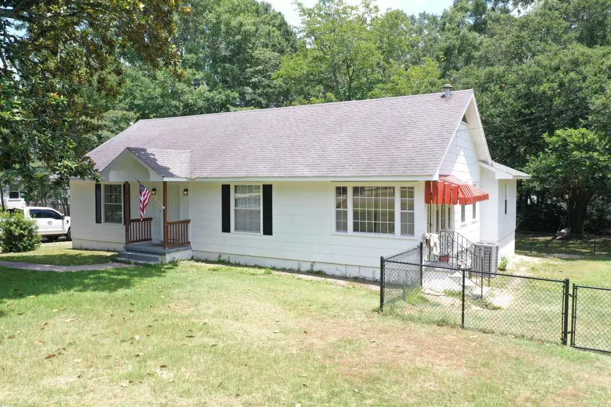 1727 Old Bay Springs, Laurel, MS 39440 - #1