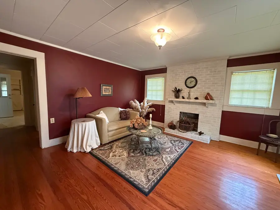 1327 2nd St., Prentiss, MS 39474 - #3
