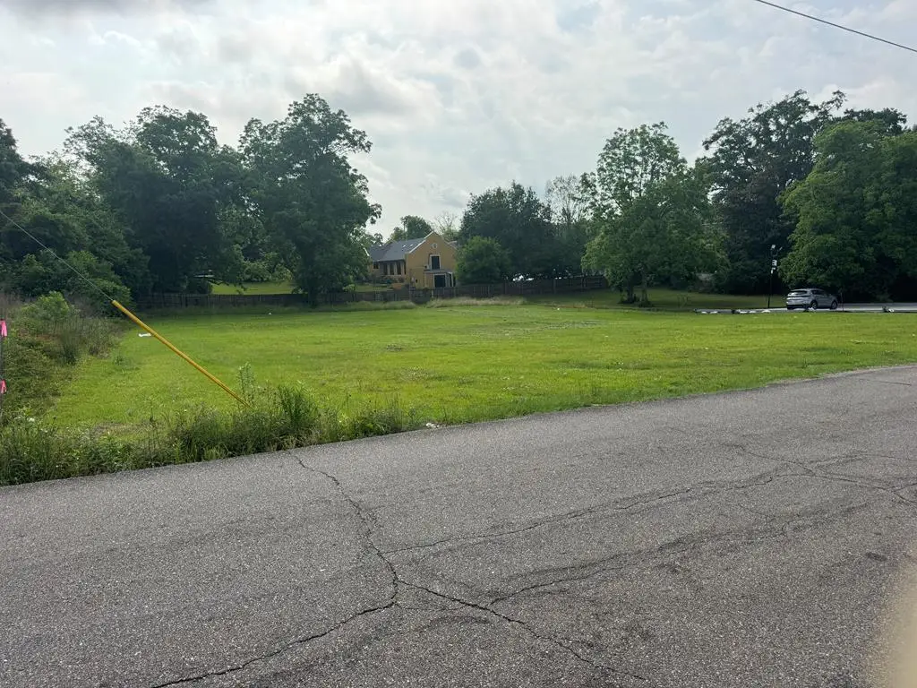 1037 N 16th Ave., Laurel, MS 39440 - #1