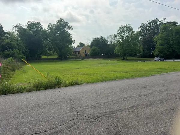 1037 N 16th Ave., Laurel, MS 39440