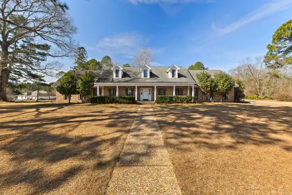 269 W Lake Rd., Hattiesburg, MS 39402