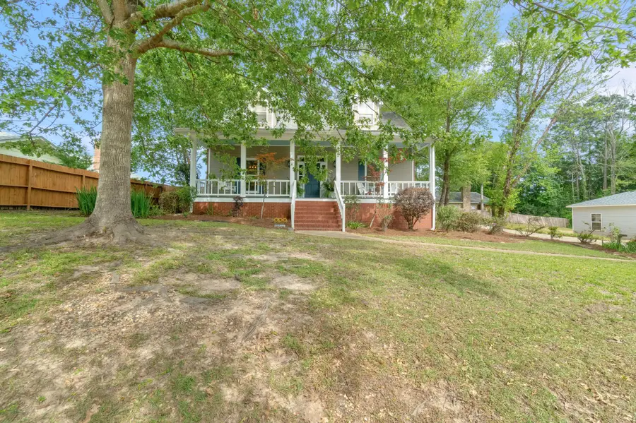 207 Kensington Dr., Hattiesburg, MS 39402 - #2