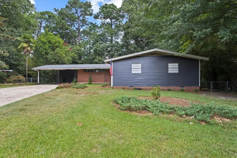 100 Lee Cir., Hattiesburg, MS 39402 - #2