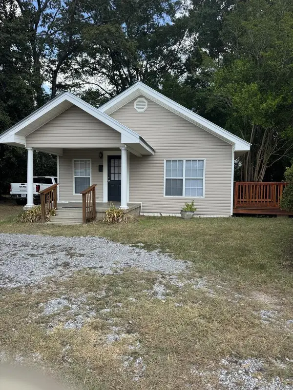 2709 Old Bay Springs, Laurel, MS 39440