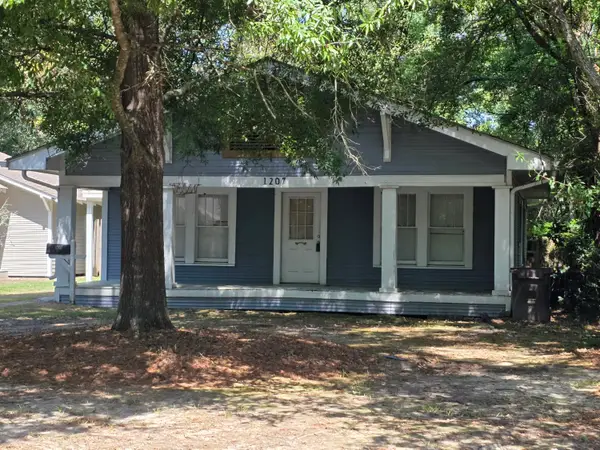 1207 Adeline St., Hattiesburg, MS 39401