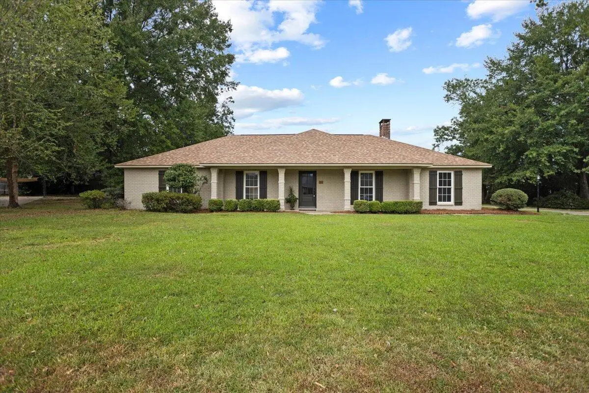 111 Greenwood Pl, Hattiesburg, MS 39402 - #1