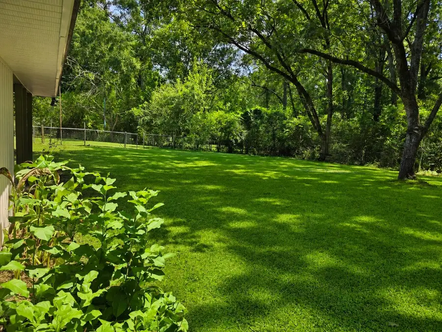 101 Shady Ln., Hattiesburg, MS 39402 - #3