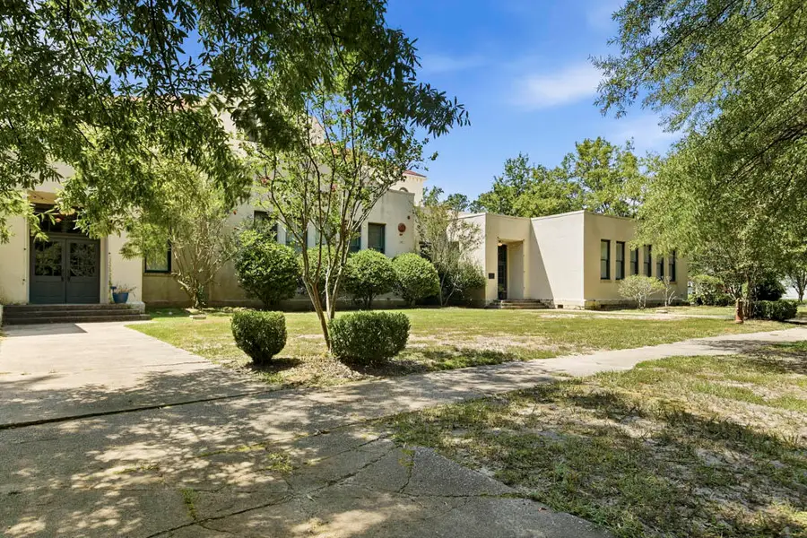 601 Court Unit 200 St., Hattiesburg, MS 39401 - #2